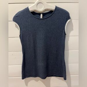 💙📍 I BY IRIS SETLAKWE NAVY BLUE CAP SLEEVE TOP – SIZE